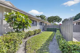 8136 Whispering Palm Dr, Boca Raton, FL 33496 - Photo 28