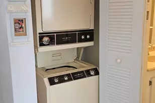 3138 Via Poinciana, Lake Worth, FL 33467 - Photo 18