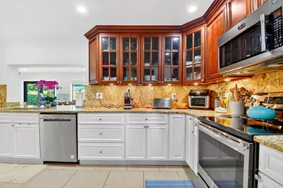 435 Pine Villa Drive, Atlantis, FL 33462 - Photo 16