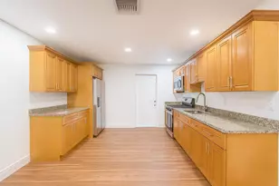 1027 Beech Rd, West Palm Beach, FL 33409 - Photo 6
