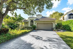 6861 Briarlake Cir, Palm Beach Gardens, FL 33418 - Photo 2