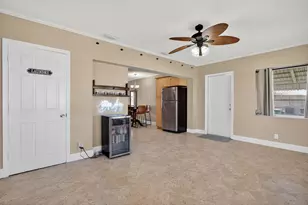 6725 NW 61st St, Tamarac, FL 33321 - Photo 14