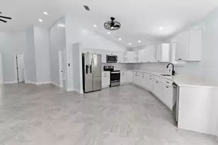 6300 SE Phillips Bend Ave, Stuart, FL 34997 - Photo 12