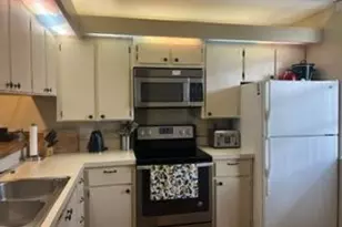 3826 Whitehall Dr, West Palm Beach, FL 33401 - Photo 10