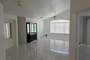 3021 Casa Rio Ct, Riviera Beach, FL 33418 - Photo 4