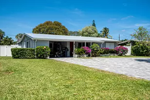 137 NW 7th St, Boca Raton, FL 33432 - Photo 1