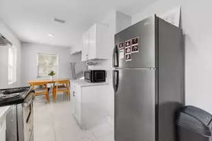 614 N E St, Lake Worth Beach, FL 33460 - Photo 16