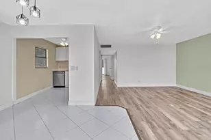 365 Flanders Unit, Delray Beach, FL 33484 - Photo 4