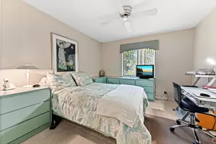 10247 N Circle Lake Dr, Boynton Beach, FL 33437 - Photo 24