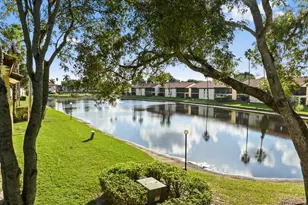 10247 N Circle Lake Dr, Boynton Beach, FL 33437 - Photo 2
