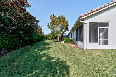 6445 Oxford Circle, Unit #101, Vero Beach, FL 32966 - Photo 24