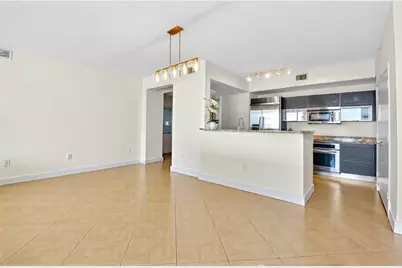 550 Okeechobee Boulevard, Unit #623, West Palm Beach, FL 33401 - Photo 10