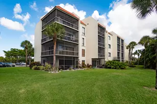 3050 Presidential Way, West Palm Beach, FL 33401 - Photo 1