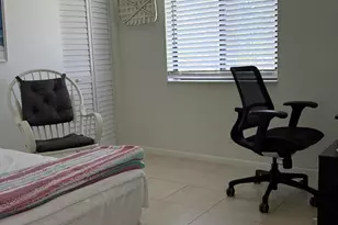 330 Knotty Pine Cir, Greenacres, FL 33463 - Photo 22