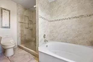 940 SW 96th Ave, Pembroke Pines, FL 33025 - Photo 26