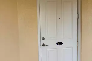 27 Harbour Isle Dr W, Fort Pierce, FL 34949 - Photo 2