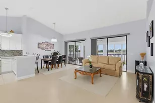 10920 Lakemore Ln, Boca Raton, FL 33498 - Photo 4