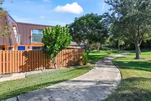 5708 SE Windsong Ln, Stuart, FL 34997 - Photo 2