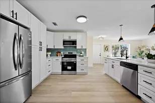 19052 SE Hillcrest Dr, Tequesta, FL 33469 - Photo 2