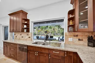 13172 Doubletree Cir, Wellington, FL 33414 - Photo 24