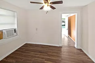 518 N 15th St, Fort Pierce, FL 34950 - Photo 4