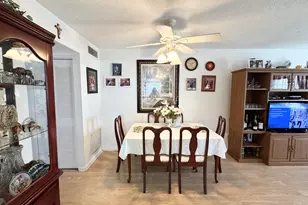 148 Bedford F, West Palm Beach, FL 33417 - Photo 8