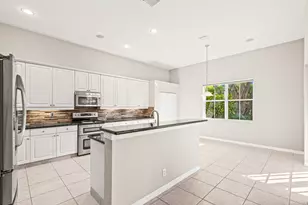 1366 Crossbill Ct, Weston, FL 33327 - Photo 20