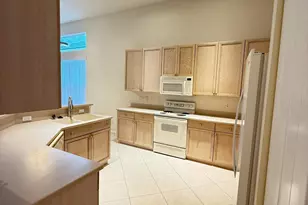 10060 Armani Dr, Boynton Beach, FL 33437 - Photo 18