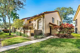 10423 S Circle Lake Dr, Boynton Beach, FL 33437 - Photo 1