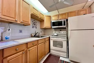 197 Bedford H, West Palm Beach, FL 33417 - Photo 2