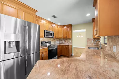 6361 Hollandaire Drive E, Boca Raton, FL 33433 - Photo 6