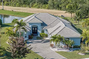 395 SW Sapphire Way, Vero Beach, FL 32968 - Photo 1