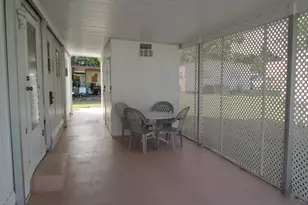 6403 S Elm Ln, Lantana, FL 33462 - Photo 8