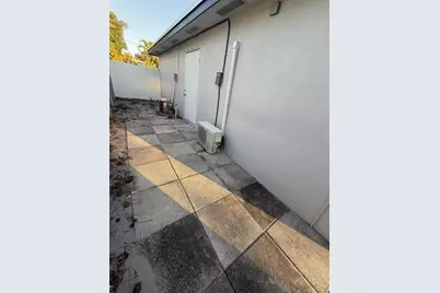 726 S 11th Street, Lantana, FL 33462 - Photo 1