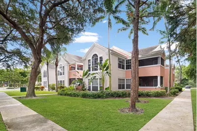 1055 Crystal Way, Unit #J, Delray Beach, FL 33444 - Photo 2