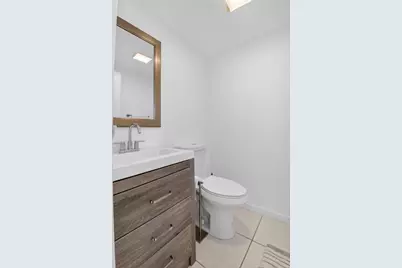 154 Valencia, Unit #G, Delray Beach, FL 33446 - Photo 14