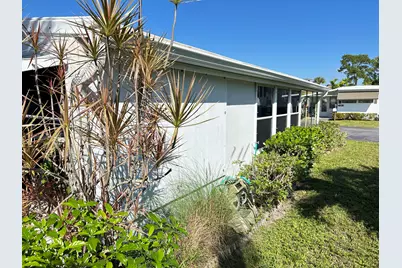 425 E Bougainvillea Drive, Deerfield Beach, FL 33442 - Photo 4