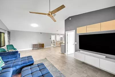 5205 Bolero Circle, Unit #5205, Delray Beach, FL 33484 - Photo 12