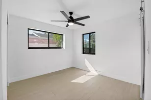 122 SW 9th Ave, Delray Beach, FL 33444 - Photo 18