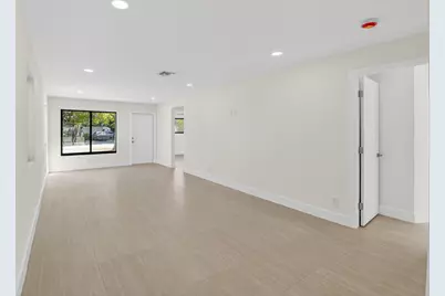122 SW 9th Avenue, Delray Beach, FL 33444 - Photo 10
