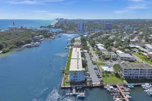 2772 NE 30th Ave, Lighthouse Point, FL 33064 - Photo 2