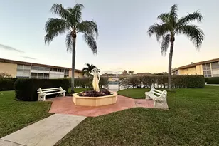 600 Village Green Ct, Palm Springs, FL 33461 - Photo 24