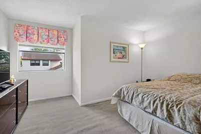 17349 NW 62nd Place, Hialeah, FL 33015 - Photo 36