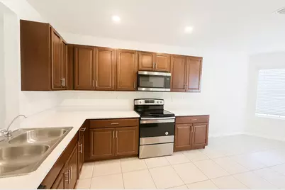 2220 NE 5th Avenue, Cape Coral, FL 33909 - Photo 6