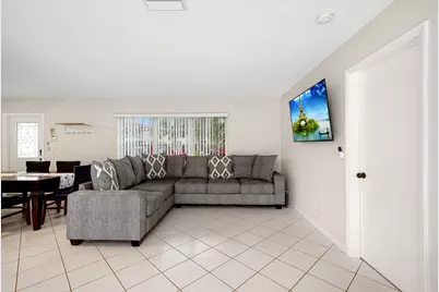 2102 NE 68th Street, Fort Lauderdale, FL 33308 - Photo 10