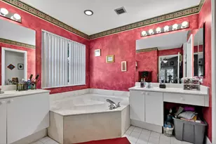 1238 NW 144th Terrace, Pembroke Pines, FL 33028 - Photo 18