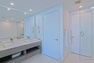 650 NE 32nd St, Miami, FL 33137 - Photo 60