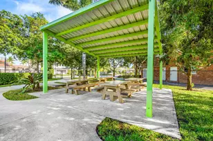 580 Egret Dr Unit, Hallandale Beach, FL 33009 - Photo 28