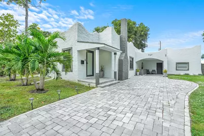 727 S Fernwood Drive, West Palm Beach, FL 33405 - Photo 1
