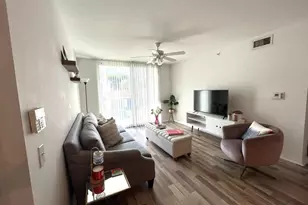 713 Villa Cir, Boynton Beach, FL 33435 - Photo 2